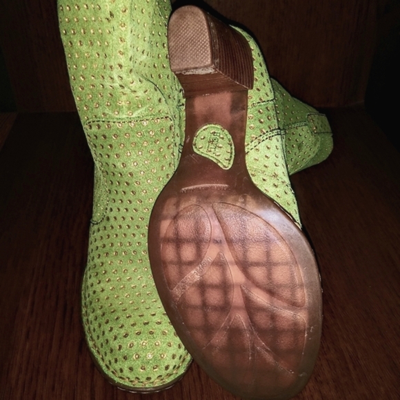 EUC Born 'Genevieve' Boots - Picture 3 of 5